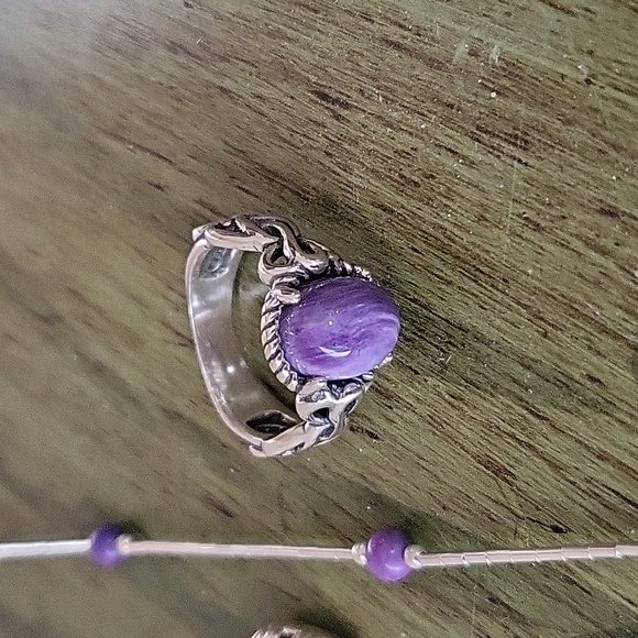 Nicely Matched Set - Picture 4 of 12